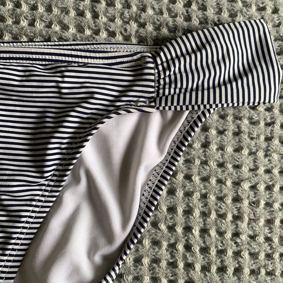 Carve Design bikini. Top sz s bottom sz m. - Picture 2 of 6